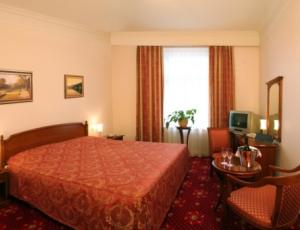 Seven Days Hotel