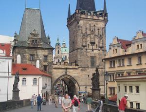 TOURS DE PRAGUE ET LE PONT CHARLES