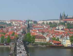 PRAGUE EN BREF 