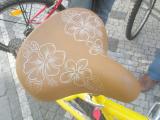 vous ne pouvez que passer du bon temps sur une selle comme ça ;)