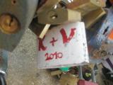 un cadenas particulier – souhaitons que leur amour dure toujours K+ V  :) !